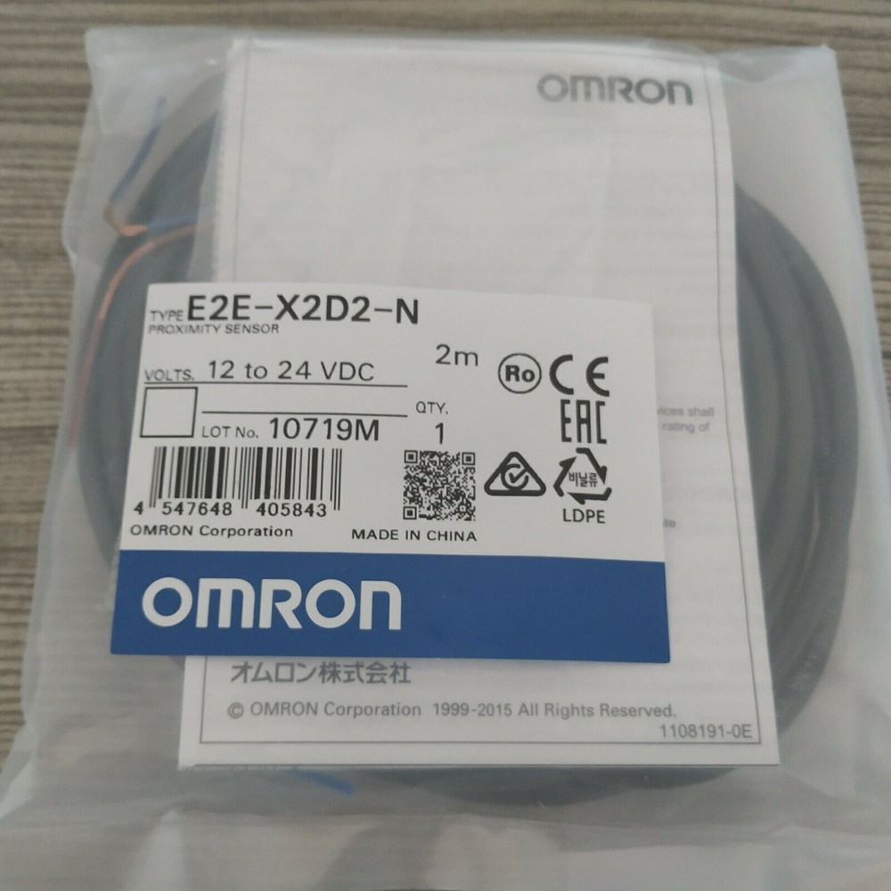 OMRON E2E-X2D2-N Proximity Sensors E2EX2D2N New In Box Fast Shipping 1PC