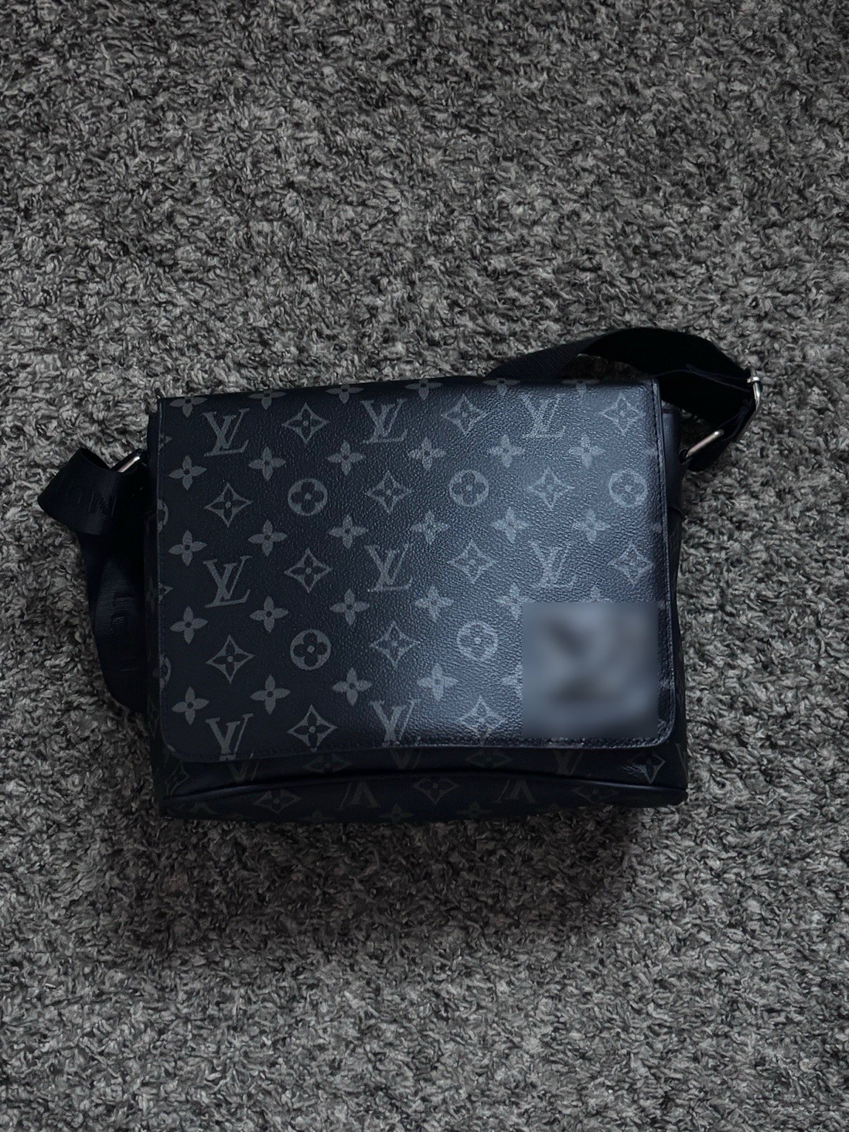 Louis Vuitton  Messenger Bag Adjustable Shoulder Strap Black