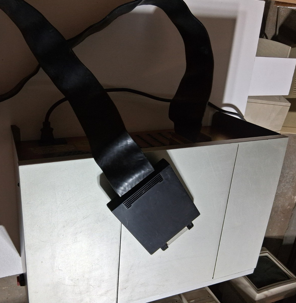 Texas Instruments PHP1200 Peripheral Expansion System Box 4 TI-99 4A - Powers On