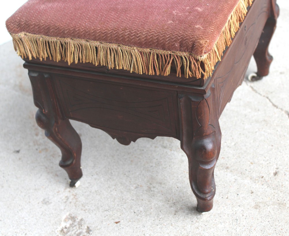 Antique Victorian Walnut Foot Stool – hinged top