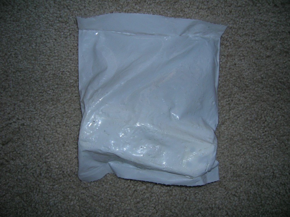 Wireless Hands-free Car Kit Scosche BTFREQ (2 USB Charging Ports) FM Transmitter