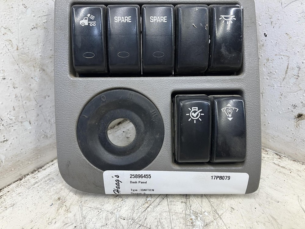 2013-2022 Peterbilt 579 IGNITION Dash Panel - Used