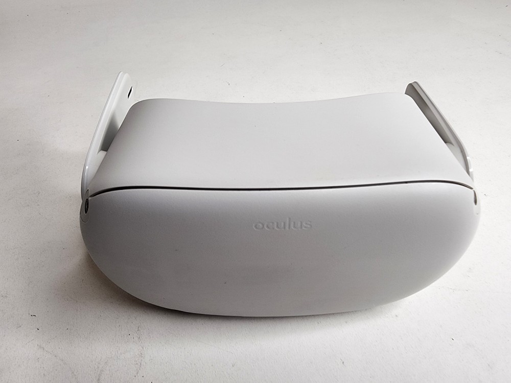 Meta Oculus Quest 2 Standalone VR Headset Only *Won't Pair*