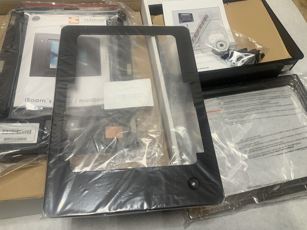 iRoom iDock ejectable iPad Motorized Wall Mount & Back Box Lighting Plug Black