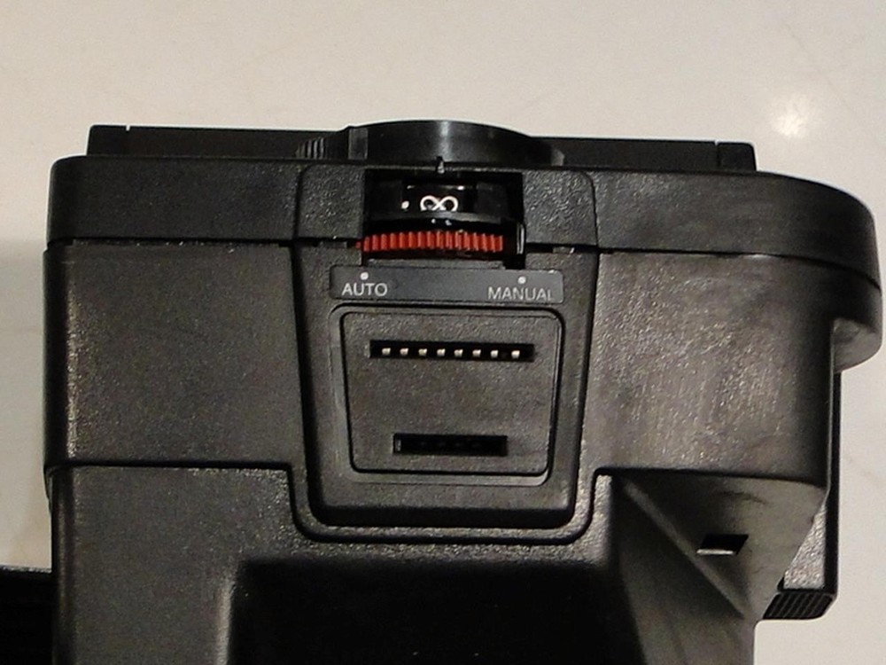 Vintage Polaroid Pronto Land Camera Sonar One Step Untested Clean w/ Bracket