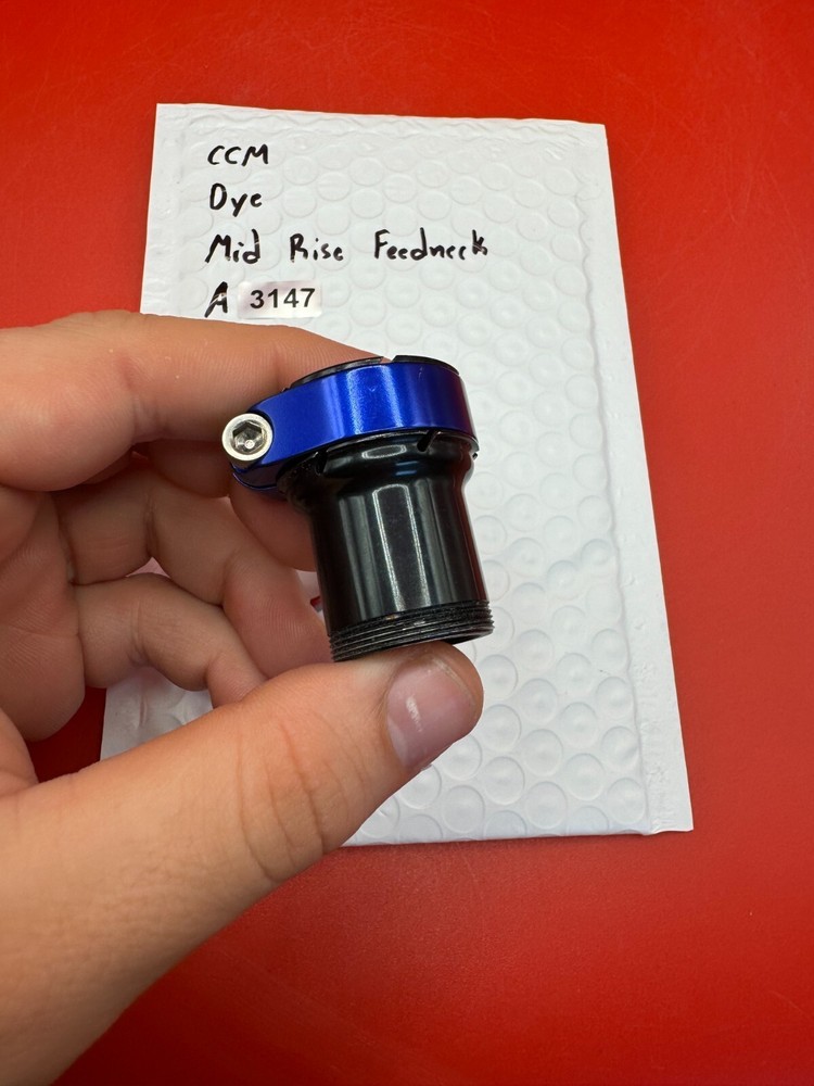 CCM Dye Mid Rise Feedneck