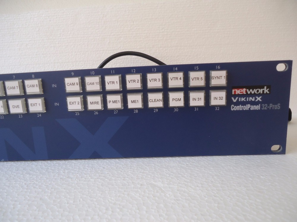NETWORK VIKINX 2U CONTROL PANEL 32-ProS INCLUDING UNIVERSAL POWER SUPPLY