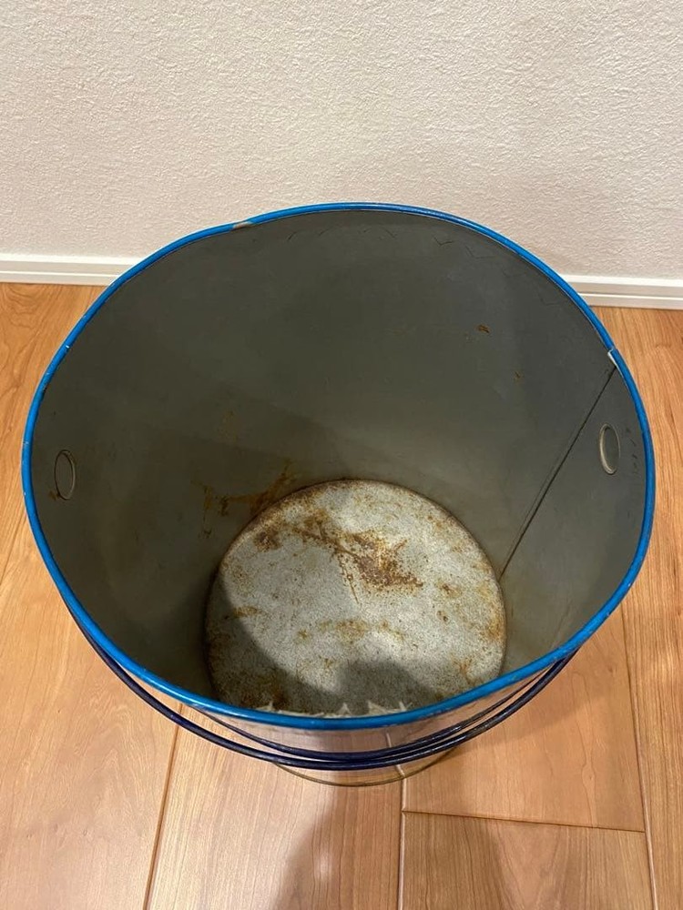 Showa retro detergent tin can