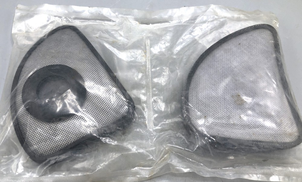 Czech M10 Gas Mask Filter Set. NOS.
