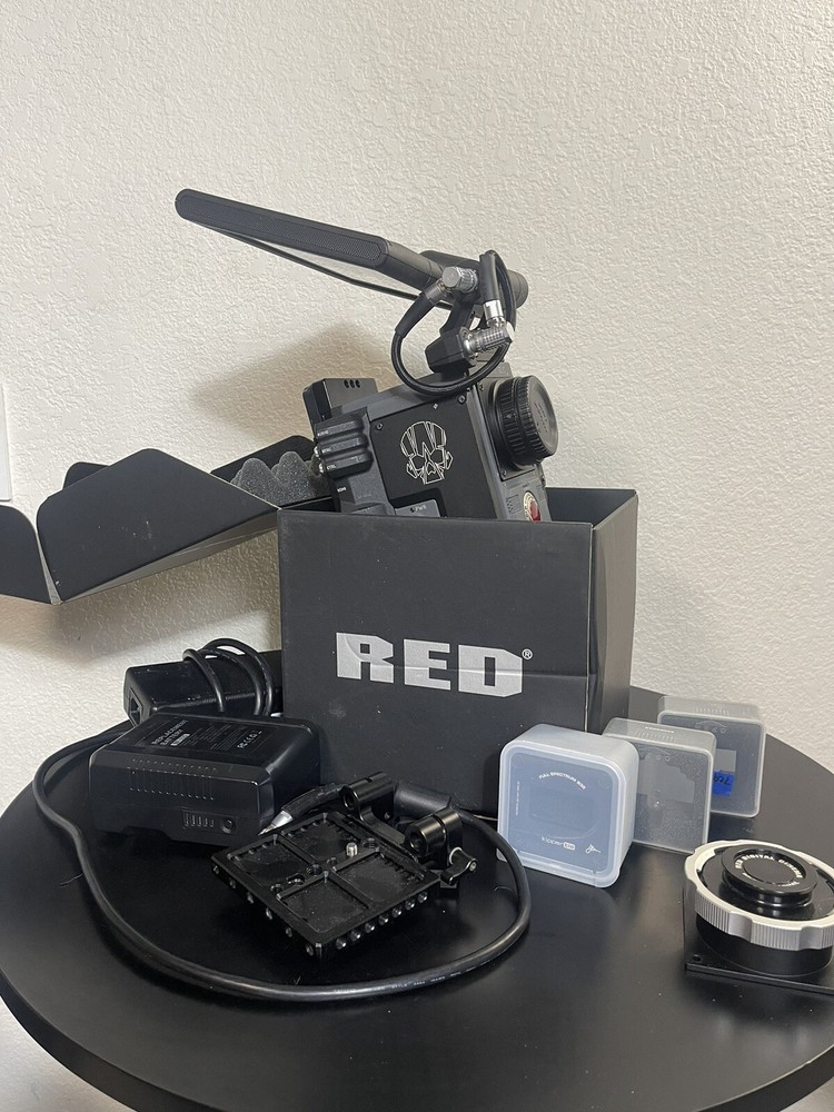 Red Scarlet-W Dragon 5K Sensor Digital Camera Kit (710-0242-STD)