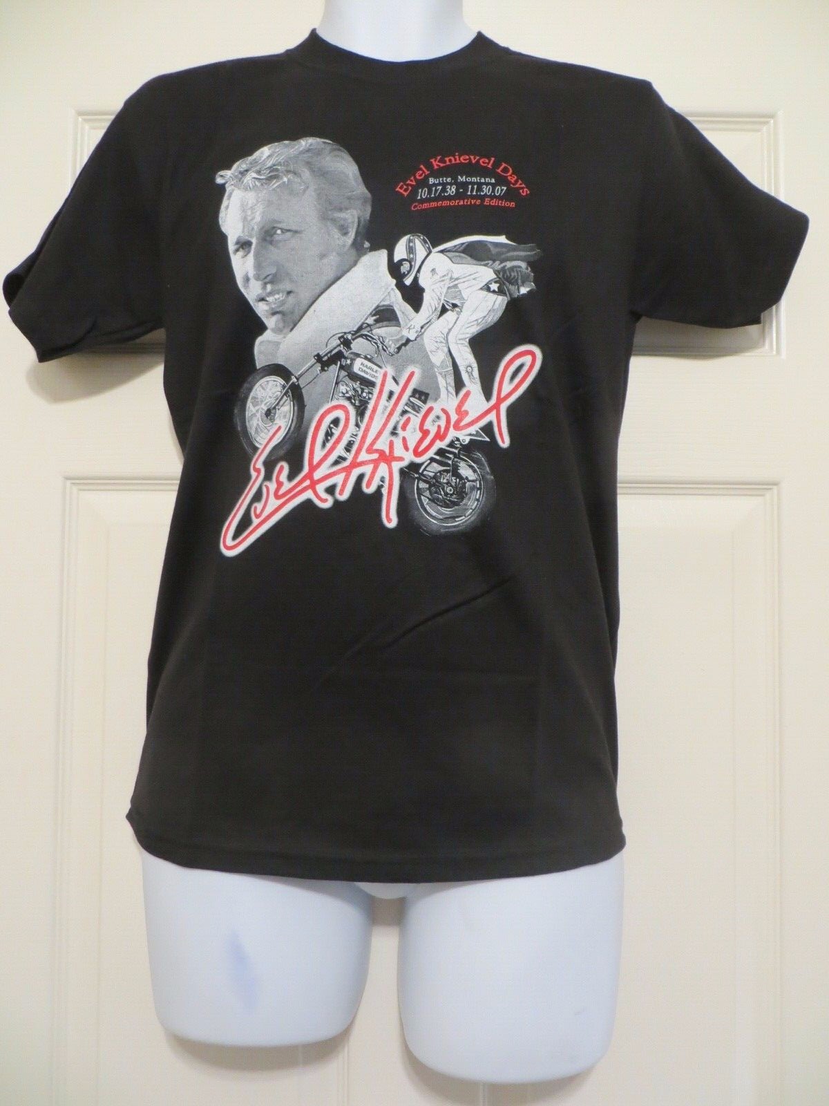 Evel Knievel Commemorative "Concert style" T-Shirt! LAST STOCK $9.99 S-M-L ONLY!