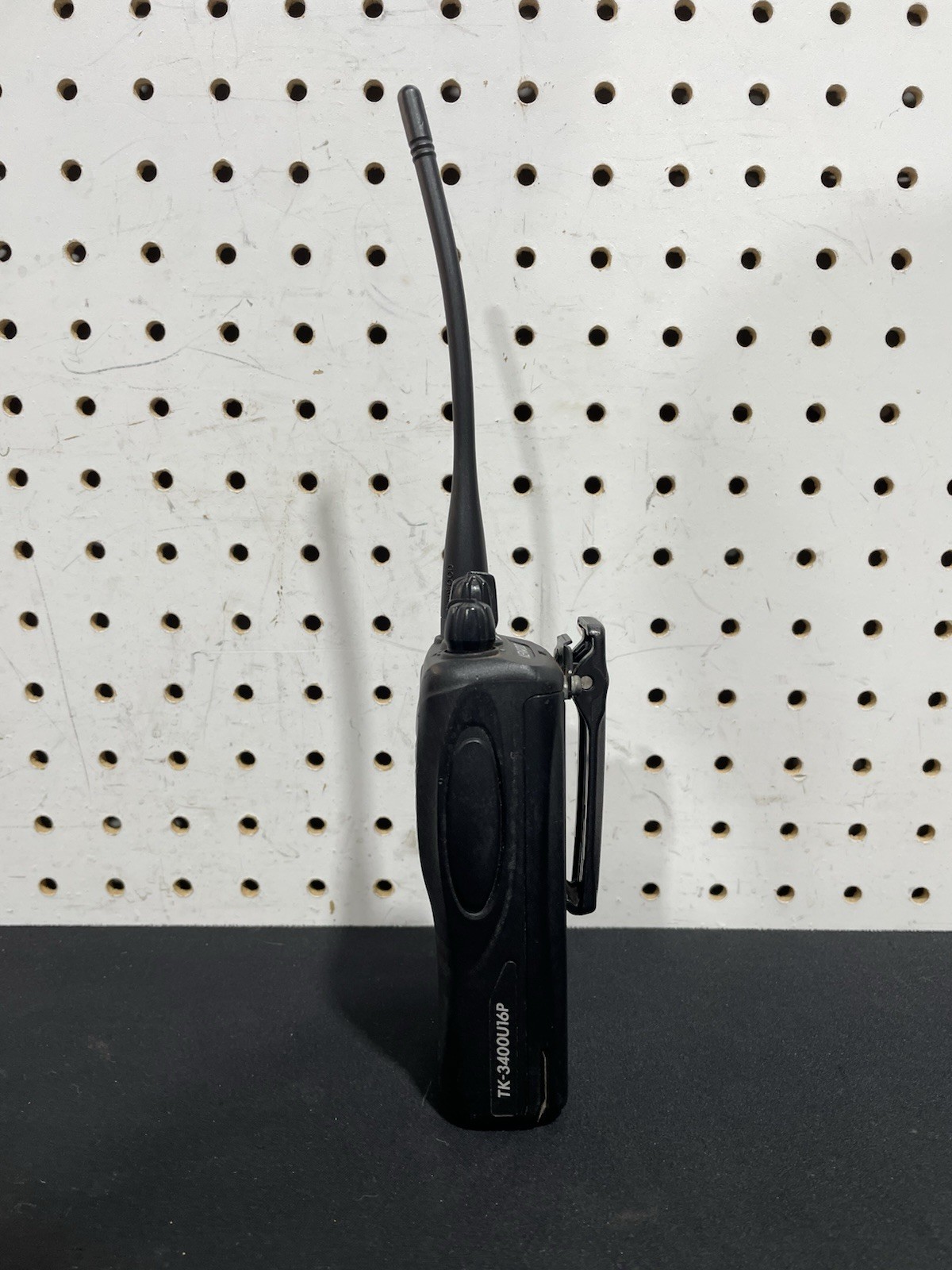 Kenwood ProTalk TK-3400U16P UHF Two-Way Radio w Charger & Antenna Tested