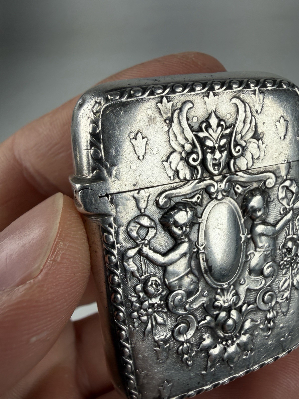 Antique Victorian Sterling Silver Repoussé Match Safe Vesta Case Late 1800s