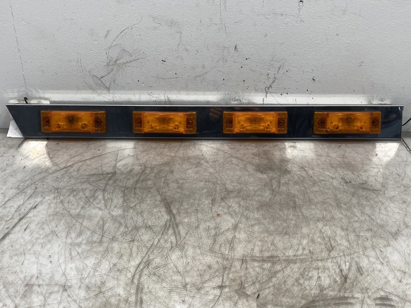 2000 Peterbilt 379 Cab Exterior Trim Panel (785-11090)