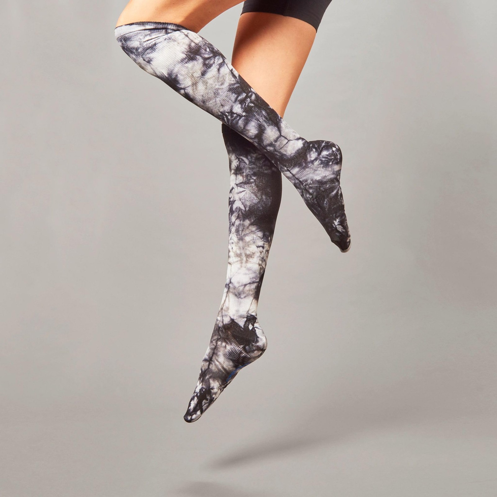 Women's Wide Calf Socks 1214 MmHg Compression Up To 22 Inch 1 Pair