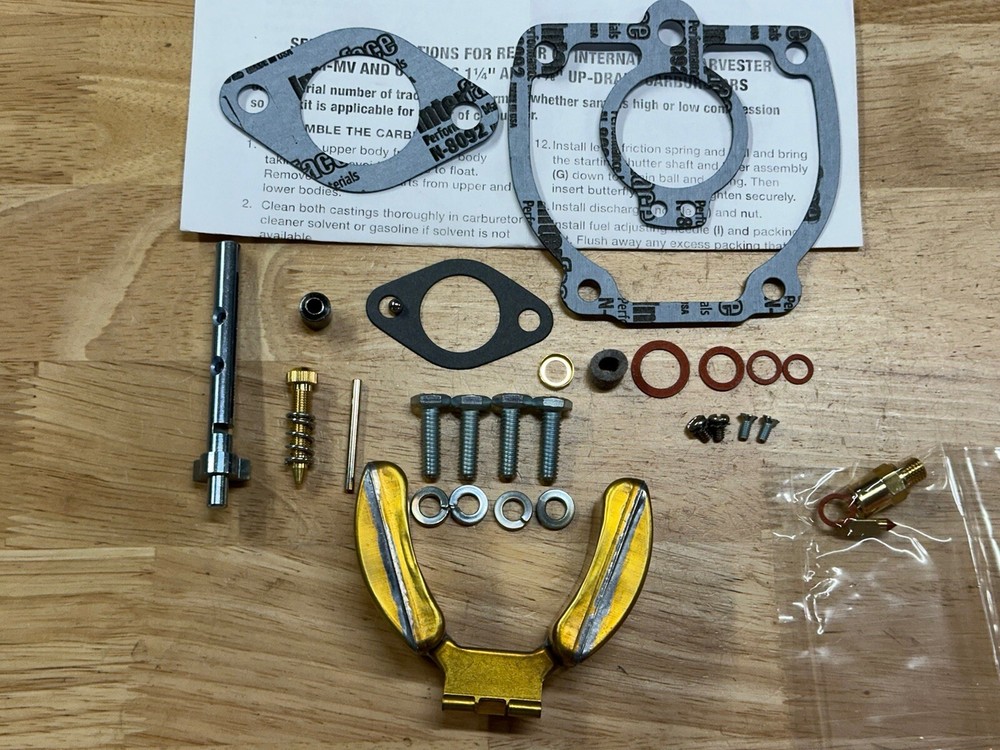 Farmall Super H Basic Carburetor Kit 358065R91 & 358554R91 With Float