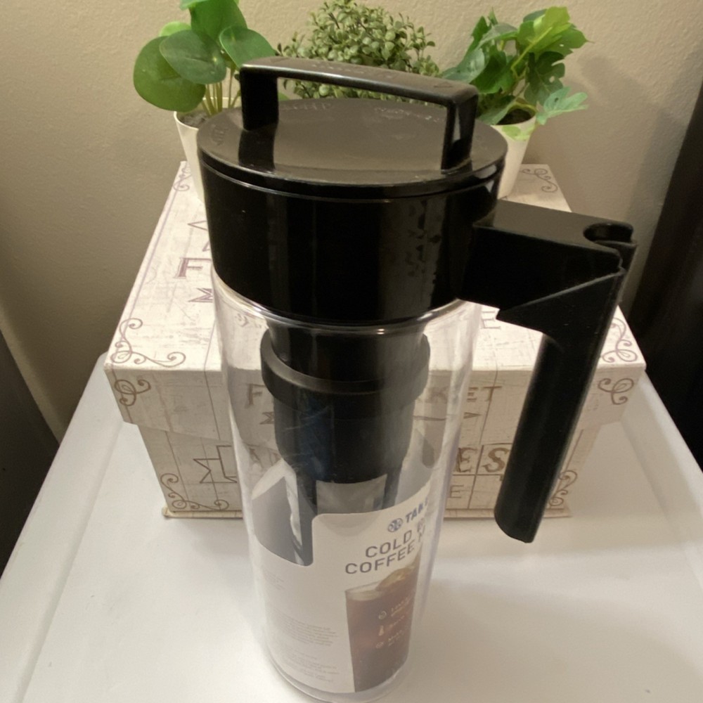 Takeya Cold Brew Coffee Maker Black 1 Quart Dishwasher Safe Removable Filter