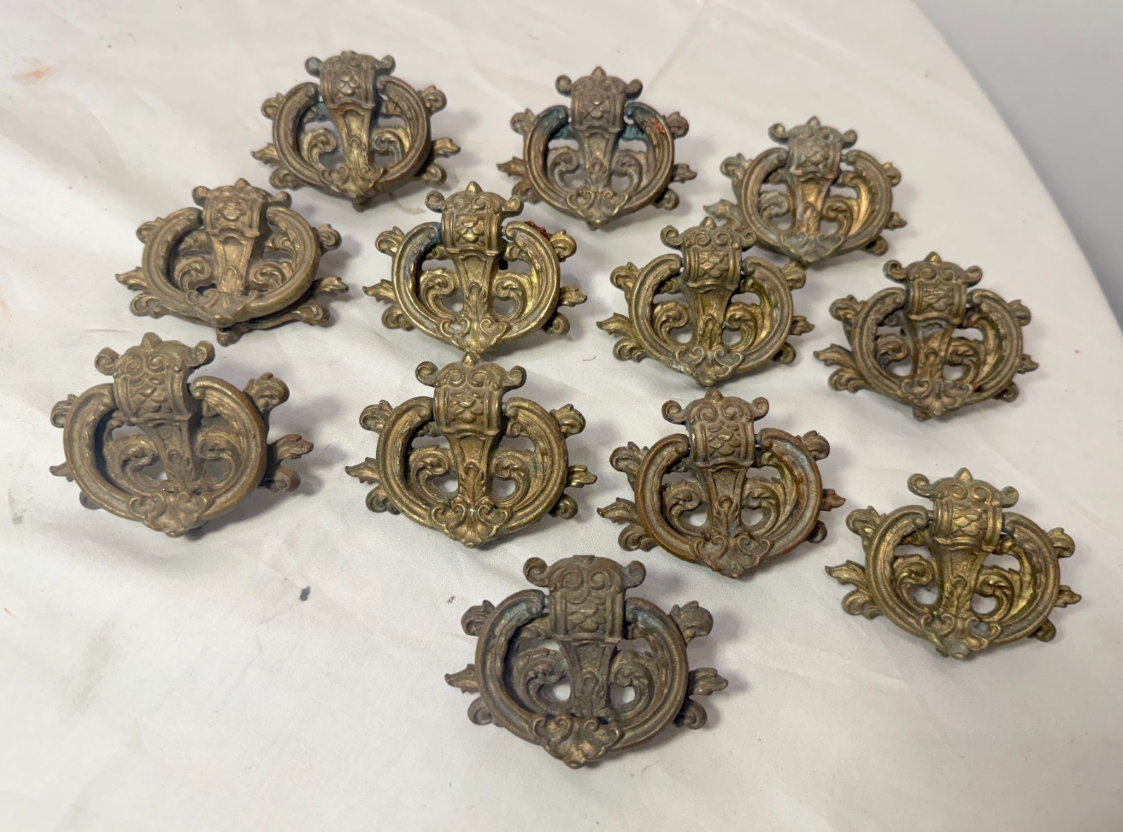 1 antique ornate 1800's Victorian furniture door drawer pull handle hardware