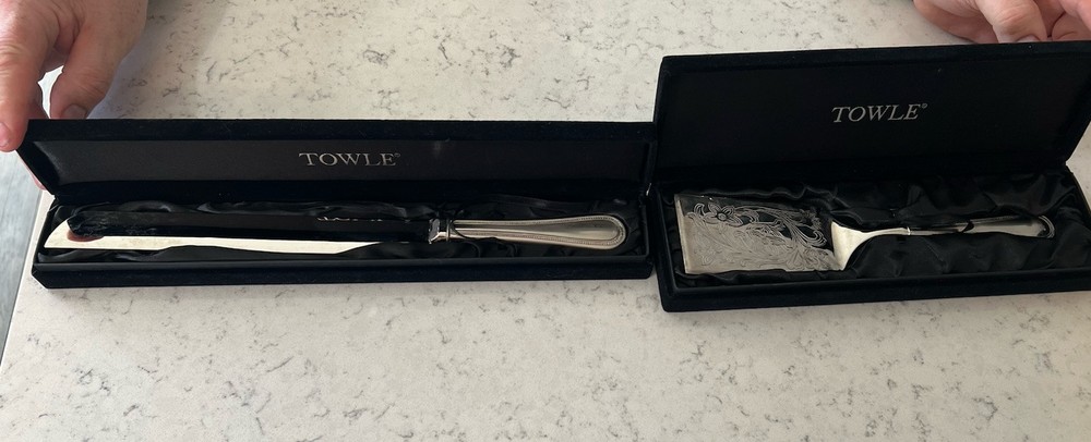 Towle knife and server set