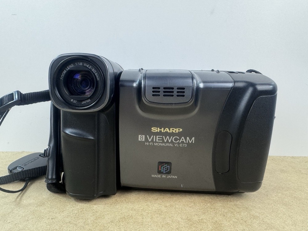 Sharp Viewcam VL-E73 8mm Camcorder Vintage Untested Powers Briefly With Case