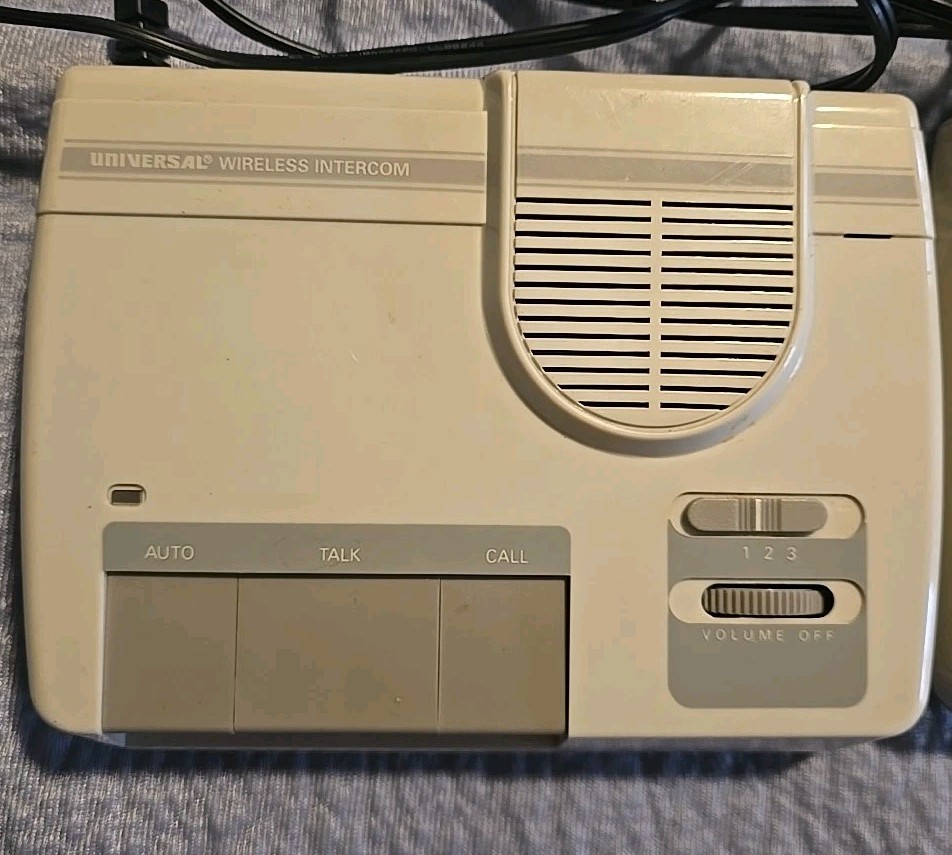 Universal FM Wireless Intercom 3 Channels HE-610 Set Of 2 Intercom System