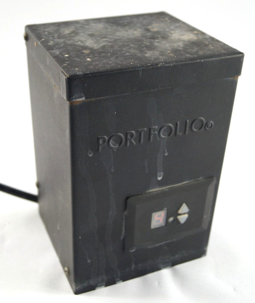 Portfolio 43YV  E330586 Landscape Light Transformer Timer 120W 12V WORKING E133