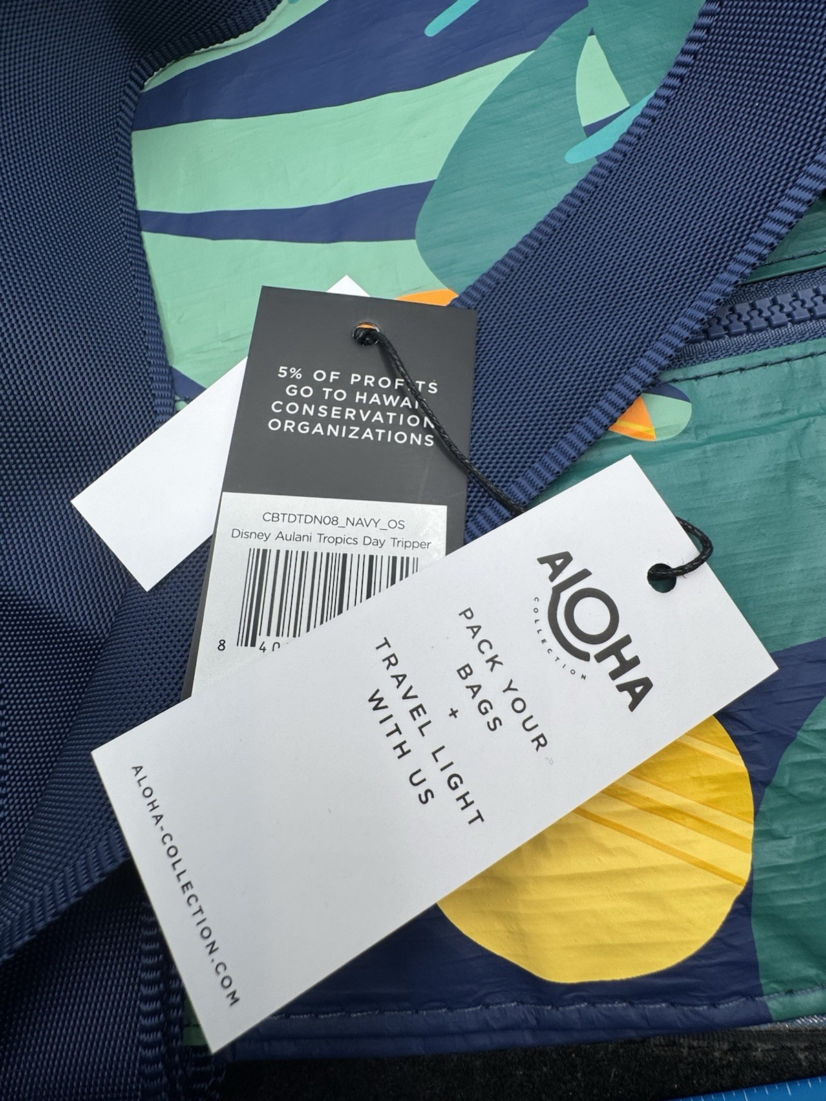 *New Disney Aulani Aloha Collection X Splash Proof Zipper Tote Mickey Bag