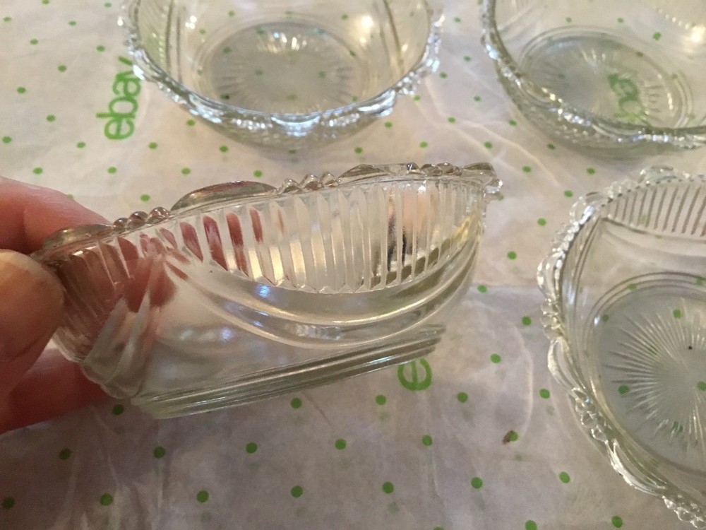 clear glass desert dishes