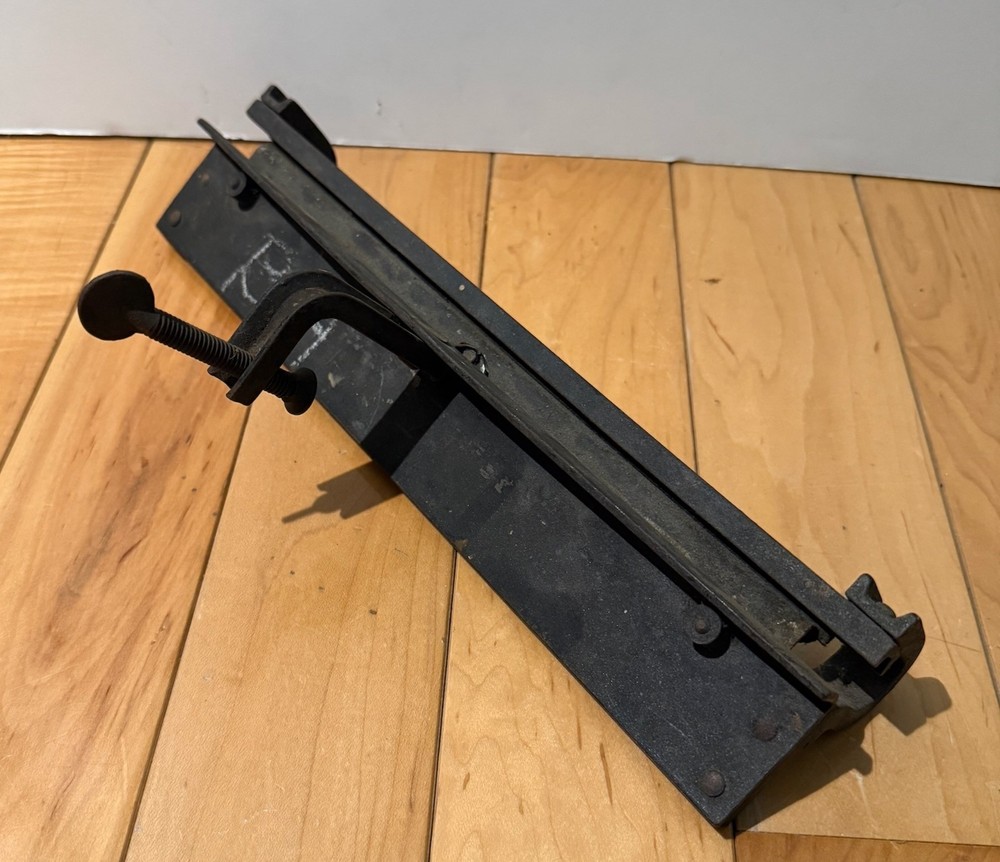 Antique Cast Iron Saw Sharpening Vice Bench Mount Tool Work Bench