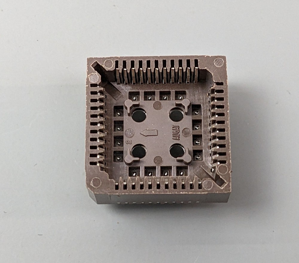 (10) Augat PCS-044A-1 44-Pin PLCC Socket