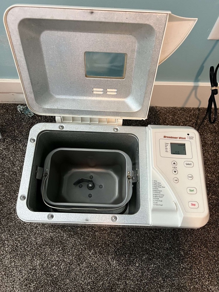 Breadman Plus TR777C Programmable Automatic Breadmaker Pizza Pasta Dough TESTED