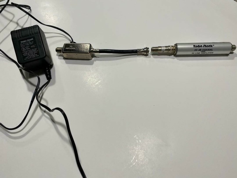 Radio-Shack UHF Satellite Coaxial Inline Amplifier