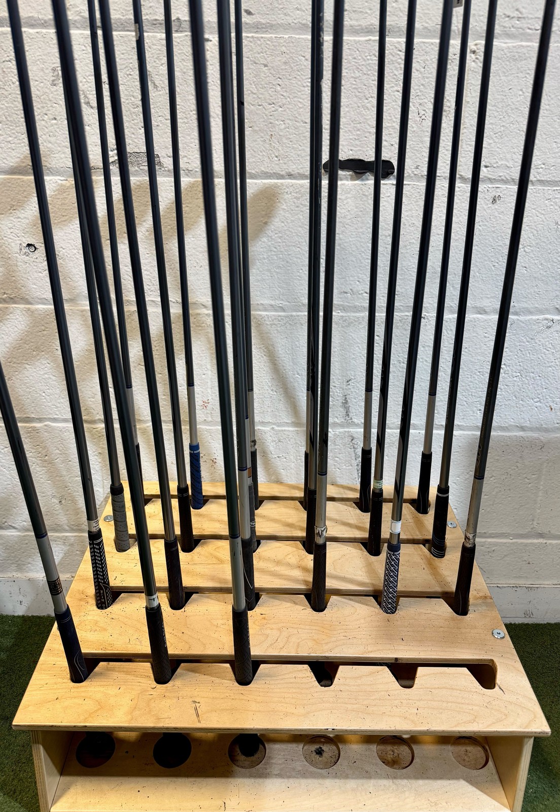 Wholesale Lot of 45 Golf Clubs - Cobra Hybrids