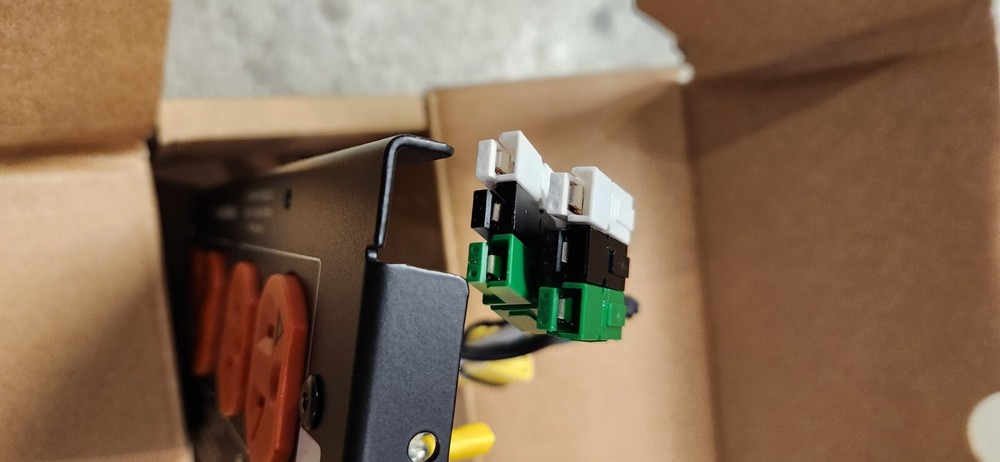 Middle Atlantic M-2X20IGA, MPR Module, 20A, IG Double Duplex