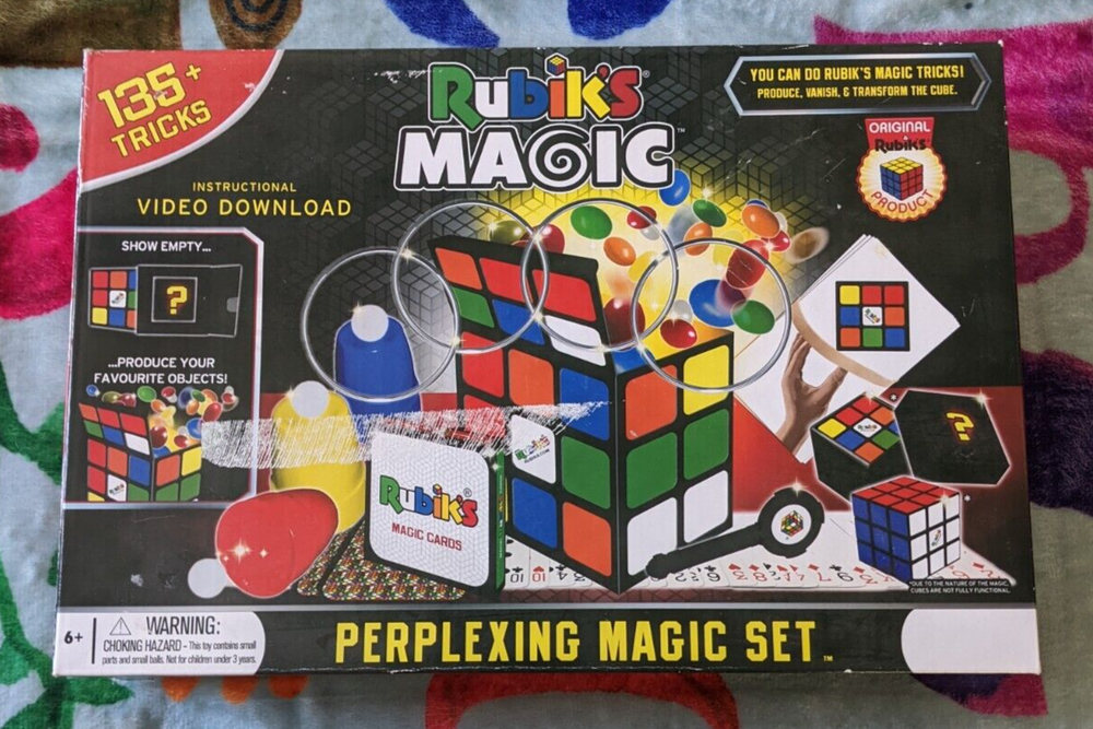 Fantasma Toys Rubik's Perplexing 135+ Magic Tricks Set