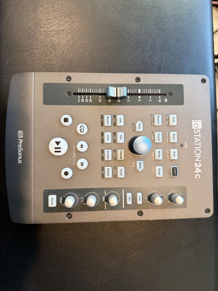 PreSonus ioStation 24c USB-C Audio Interface & DAW Controller – Great condition