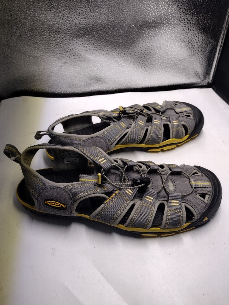 Keen Mens Sandals 9.5 (B7)