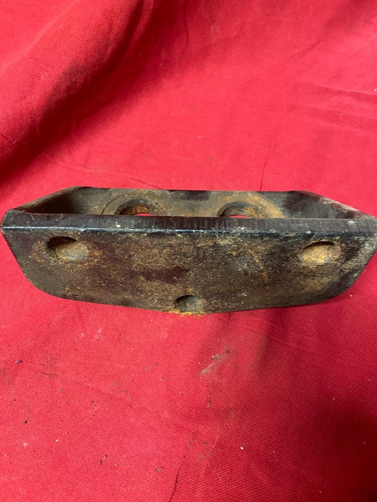 FREIGHTLINER CAT MOTOR ENGINE MOUNT BRACKET SUPPORT REAR 01-15492