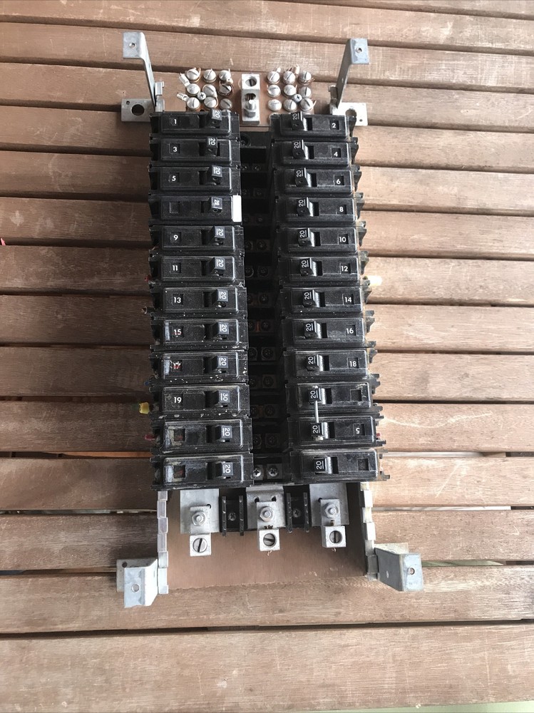 Westinghouse, Bryant bus bars 24 Space with breakers