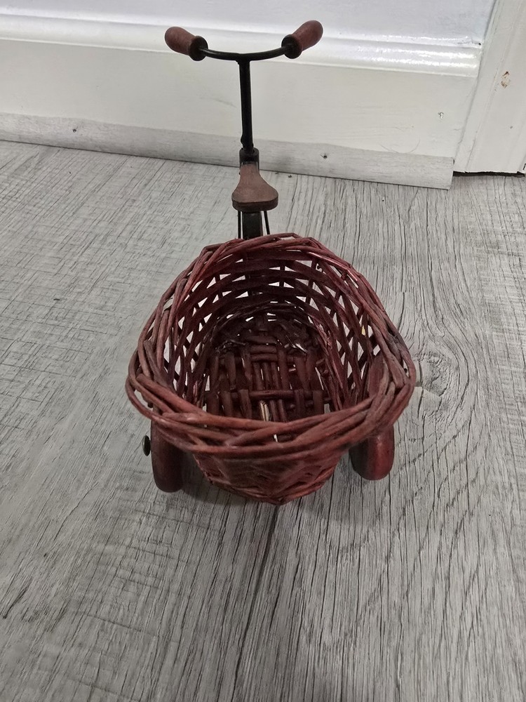 Bicycle Basket Decoration