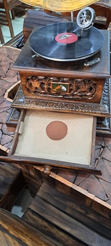 Vintage HMV Gramophone Fully Functional working Phonograph, win-up record player