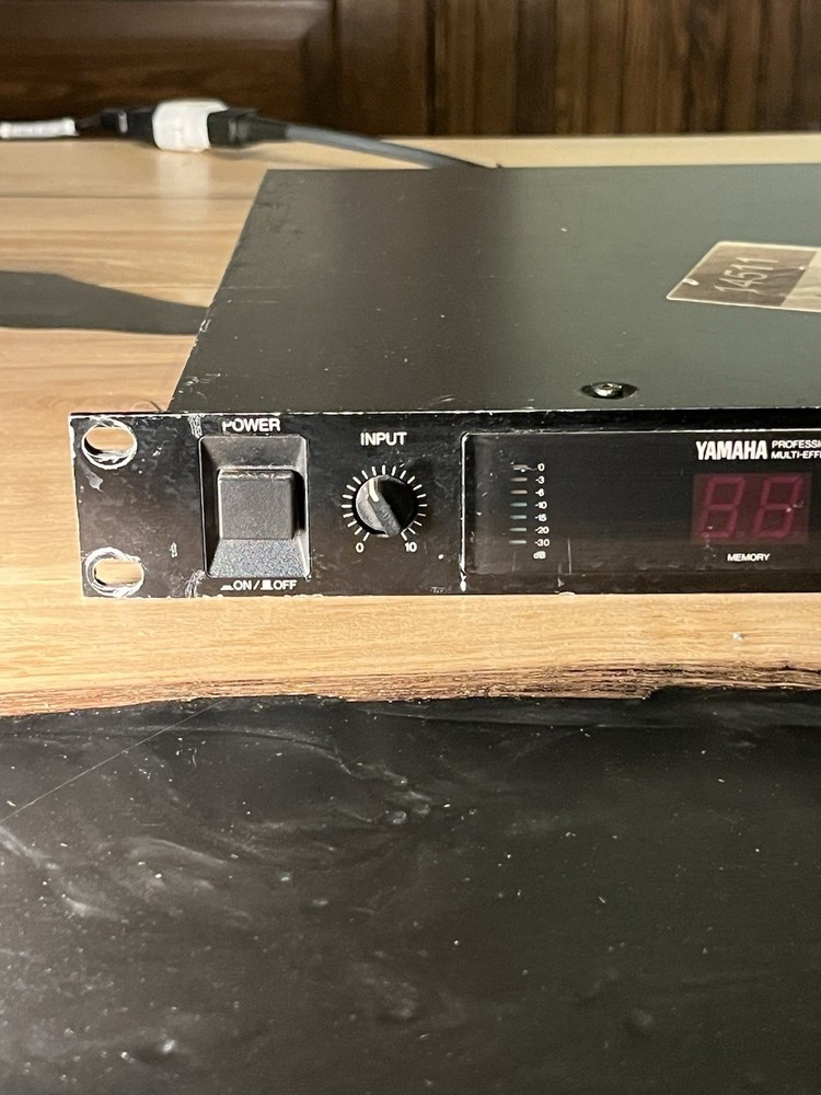 Yamaha SPX900 Professional Multi Effect Processor