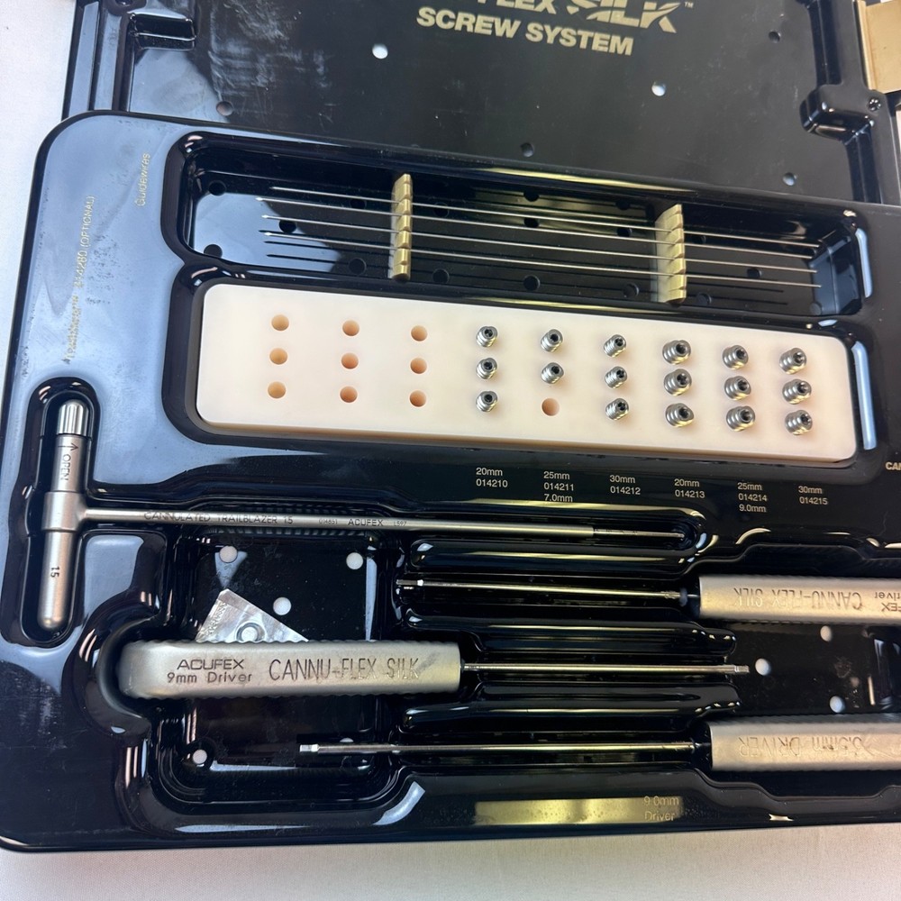 Acufex Cannu-Flex SILK Screw System