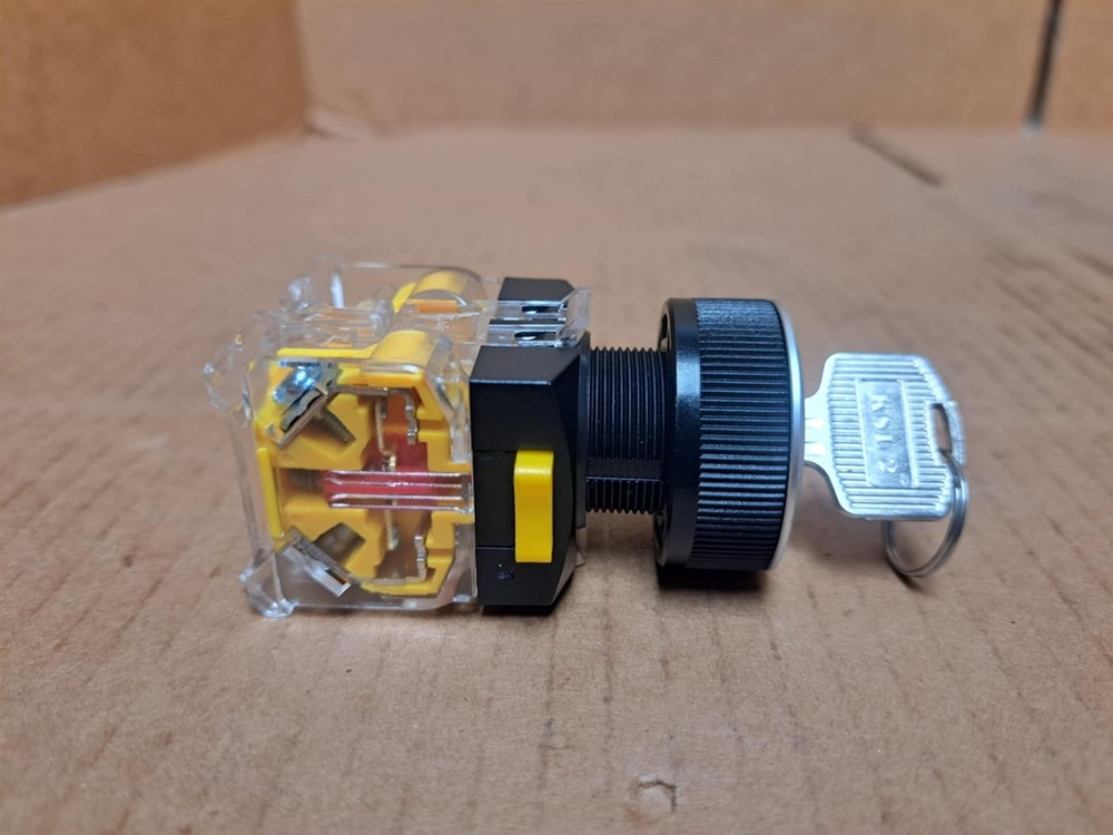 Koino Key Switch w/ Key Part No. NF30-K2