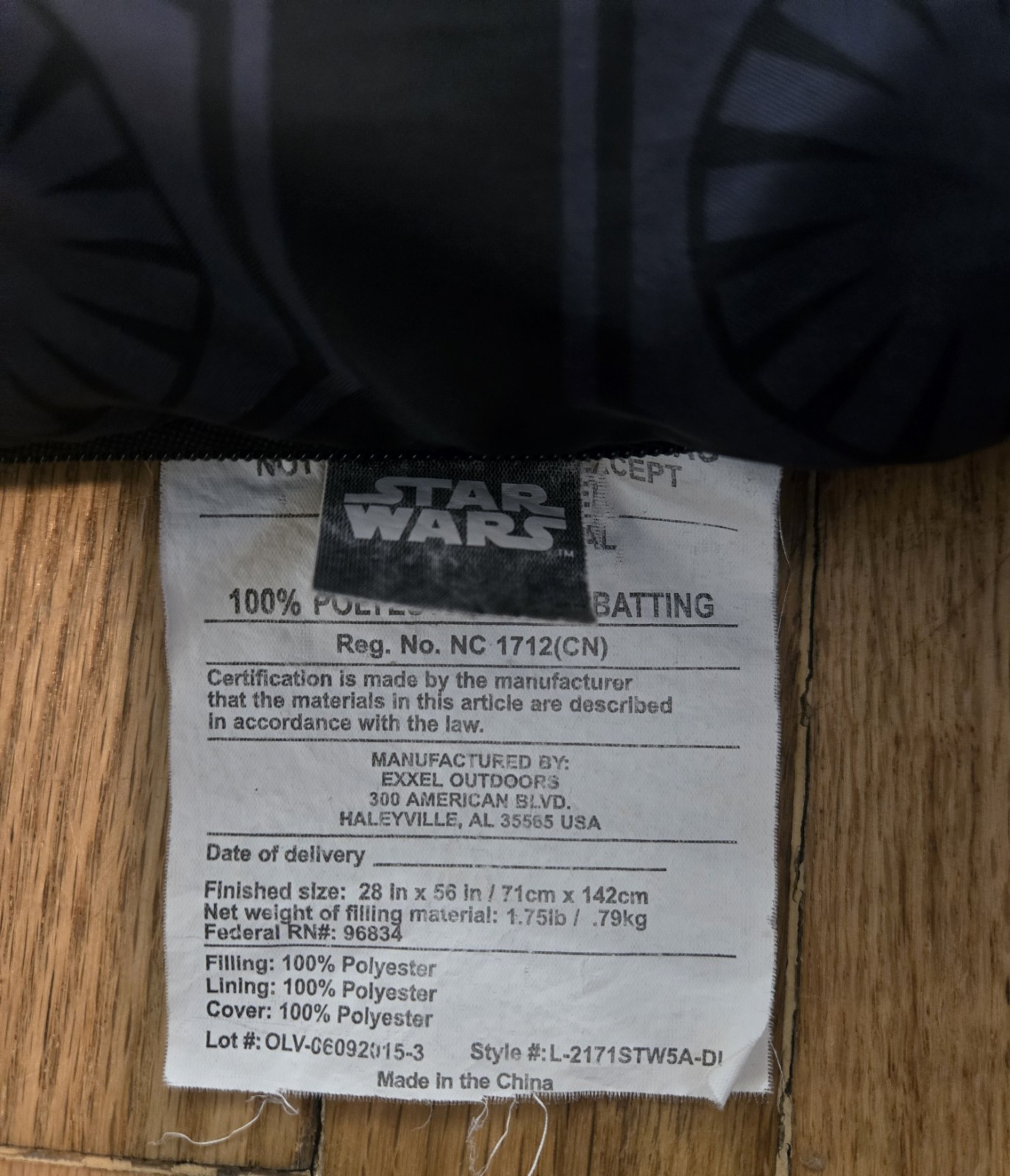 STAR WARS Kids Sleeping Bag 53 x 28 The Forse Awakens Darth Vader Red And Black