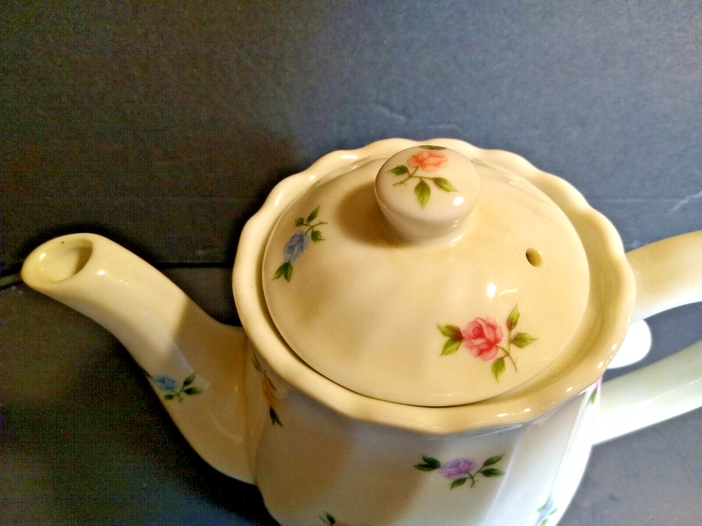 Takahashi Lara Pattern two cup teapot