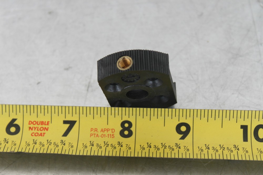 KRONES BOTTLING MACHINE 1-080-56-916-0 SUPPORT BRACKET NEW