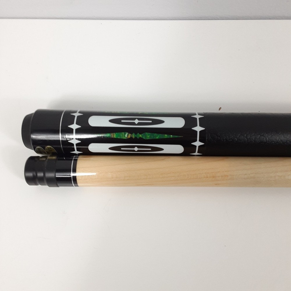 Tai ba Pool Cue Stick with Case 19.5 oz Joint Protector EUC