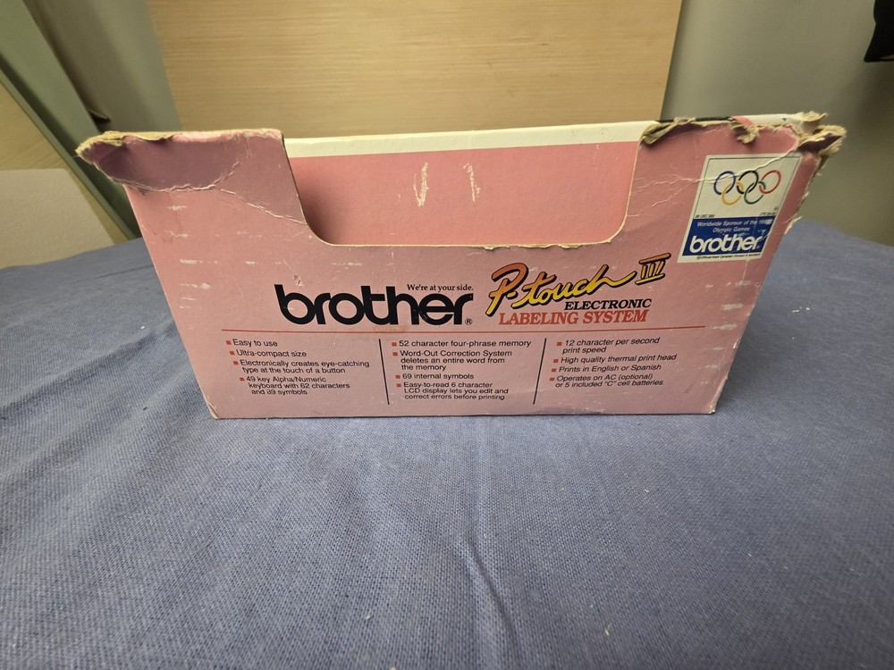 Brother P-Touch III Electronic Labeling System Model PT-10