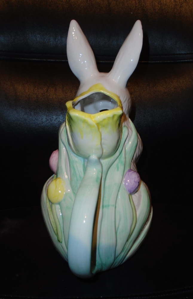 NWT CERAMIC KUNG SHIN CO. CERAMIC EASTER RABBIT PITCHER